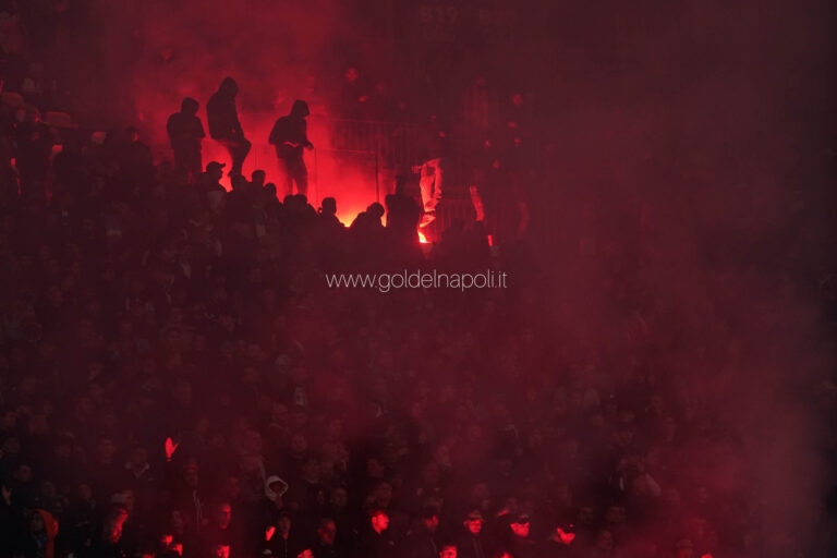 Questore di Napoli: “Bandiere e striscioni allo stadio? Basta fare una richiesta preventiva”