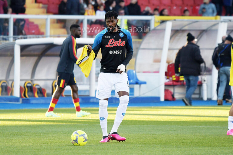 Anguissa dà spettacolo con la maglia del Napoli in una partitella tra amici in Camerun