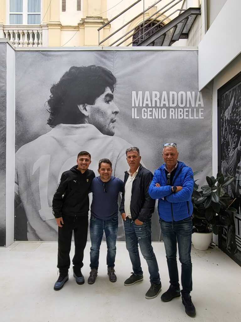 FOTONOTIZIA – Careca in visita alla mostra di Maradona a Pompei
