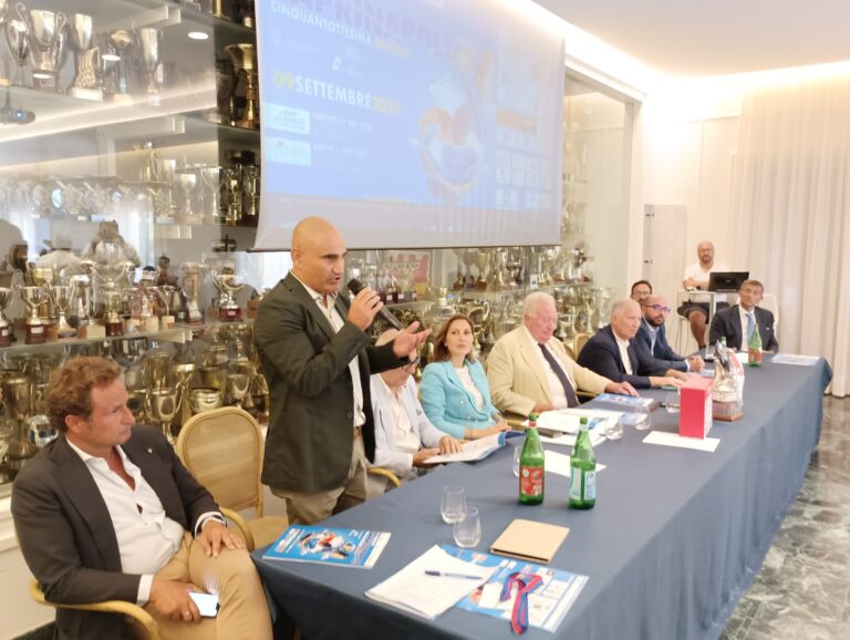 Capri-Napoli trofeo Farmacosmo: 23 nuotatori per la gara che festeggia 70 anni  Sabato 9 settembre grande sfida con l’Italia protagonista e altre 8 nazioni al via