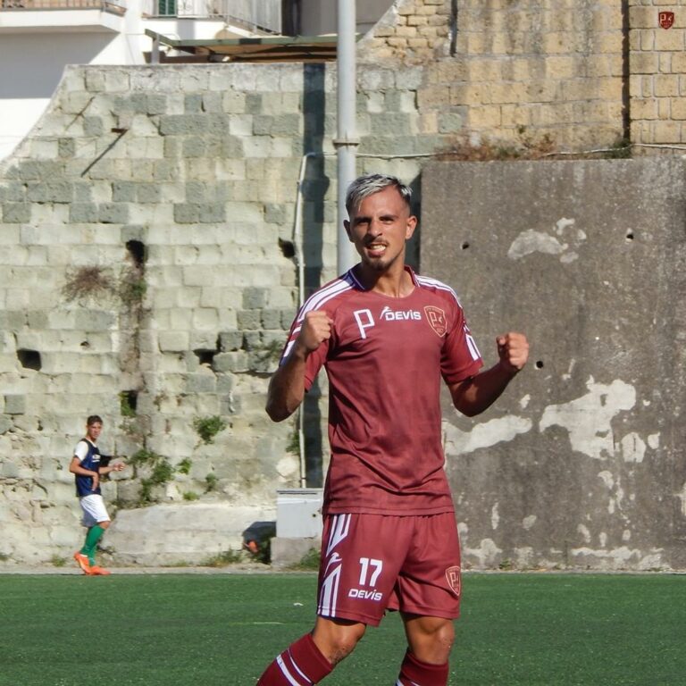 La Puteolana vince in rimonta a Forio e passa il girone di Coppa