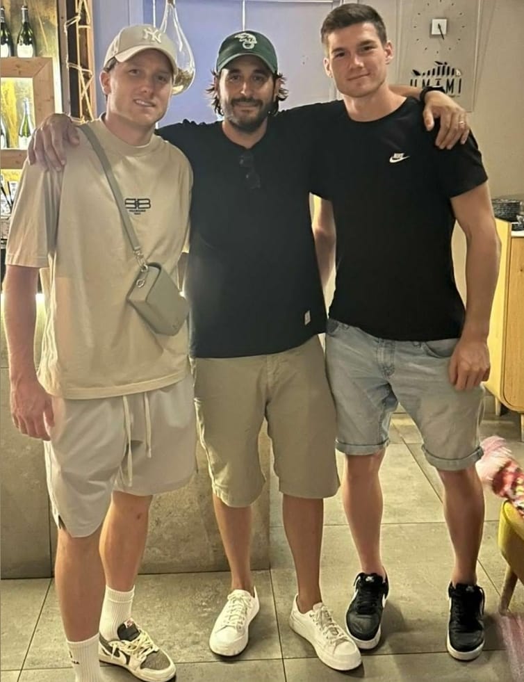 Umami accoglie il Napoli: dopo i fratelli Raspadori, ecco Zielinski e Idasiak