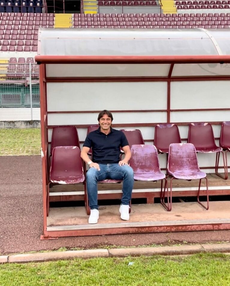 Parla Conte: “Ho scelto di fermarmi per la famiglia. Napoli? Bisogna avere rispetto”