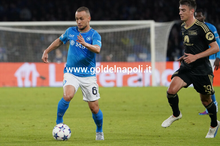 Lobotka: “Alcuni calciatori volevano andar via e la società non voleva mandarli. Su Conte…”