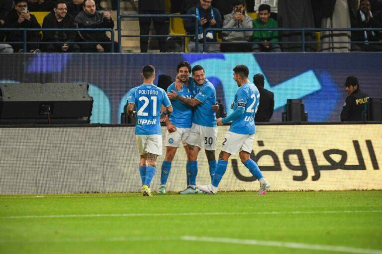 Napoli-Fiorentina (3-0): cronaca e fotogallery