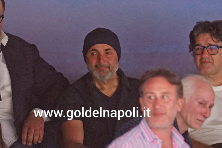 Spalletti visita i bambini dell’ospedale Sant’Orsola di Bologna