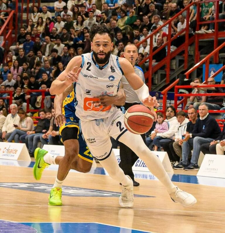 GeVi Napoli, ufficiale la rescissione con Ennis