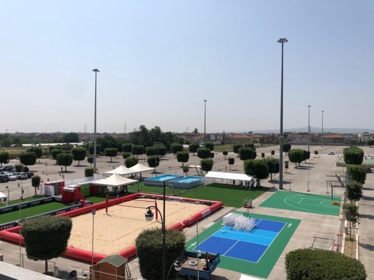 Via i veli al villaggio sportivo Campo LibHERO