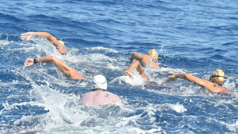 Capri-Napoli trofeo Vecchio Amaro del Capo, al Circolo Canottieri Napoli la presentazione