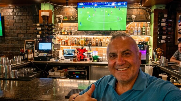 Da Koh Samui al Maradona, con il cuore azzurro